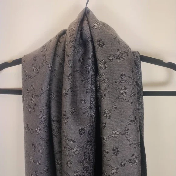 Charter Club Scarf Women's Gray Wool Paisley Floral Embroidery - Picture 3 of 8